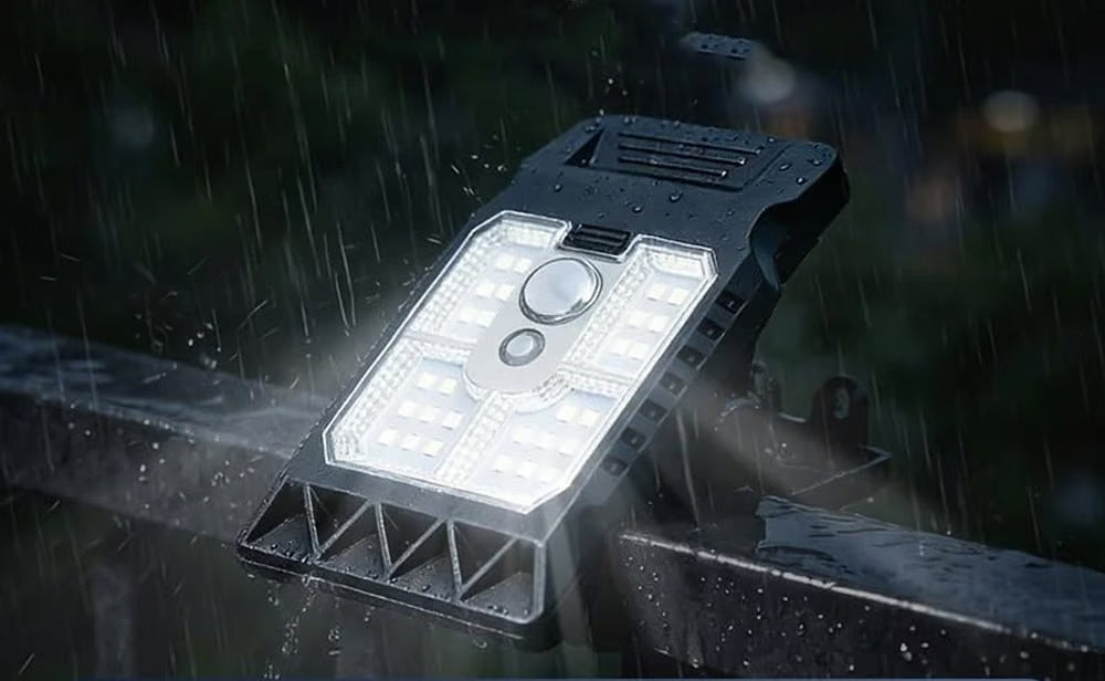 Solar Clip-On Motion Sensor Outdoor Light – 5 Pack